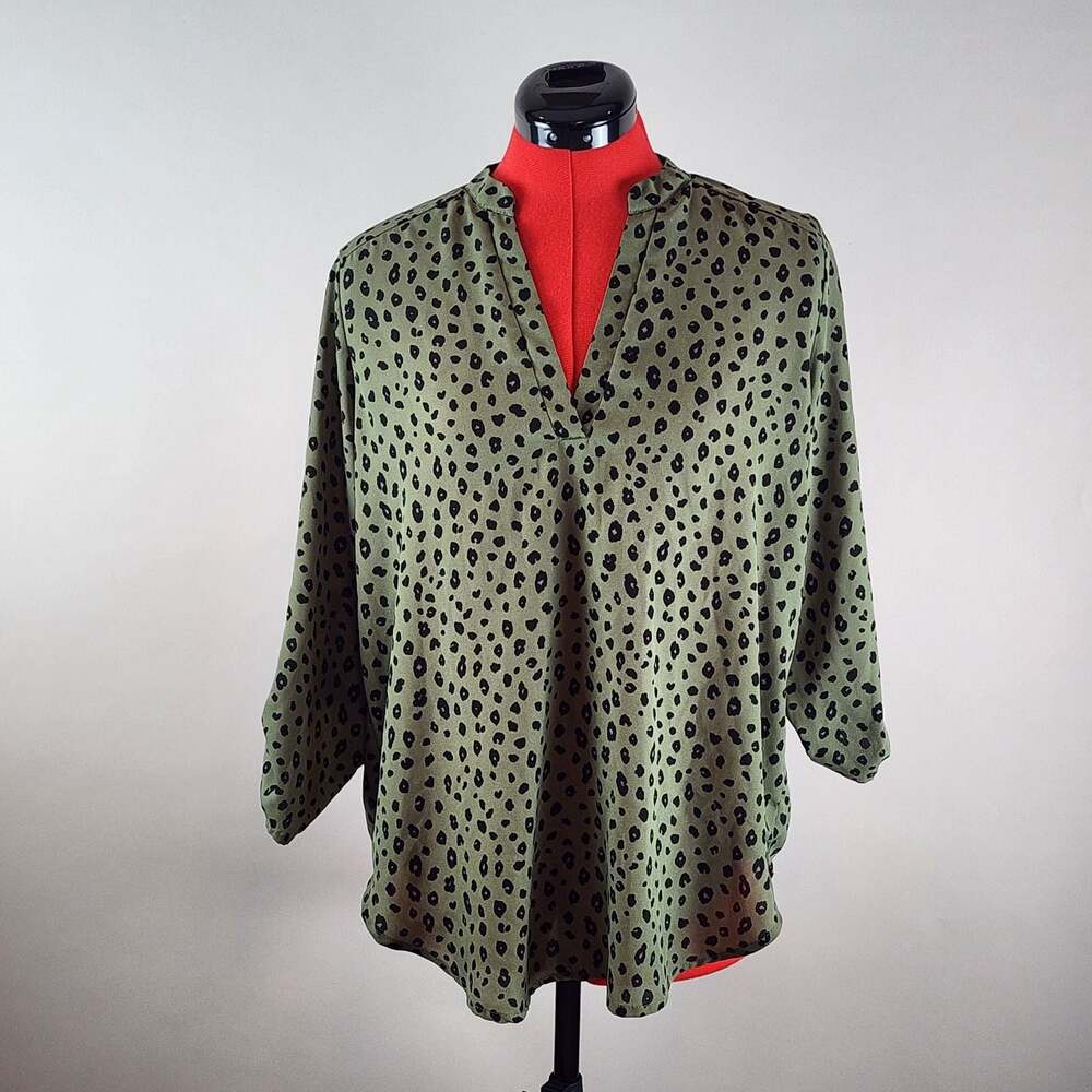 Lush Sage Green Black Leopard Print V-Neck Long Sleeve Blouse Top Size Medium